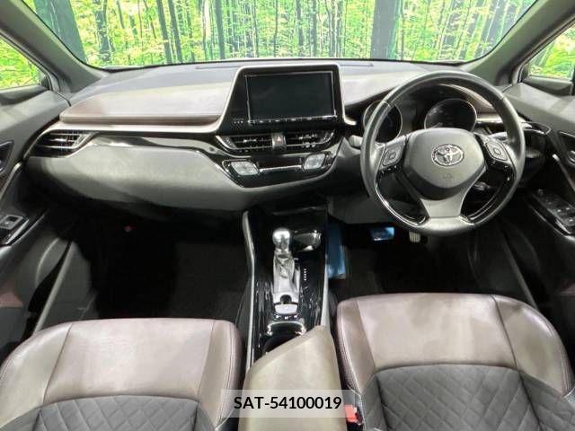 Toyota C-HR 2017-05 264051-1