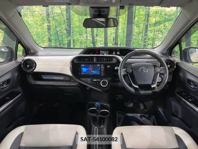 Toyota AQUA 2017-10 260543-1