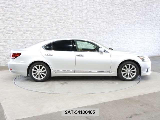 Lexus LS 2012-12 275489-11