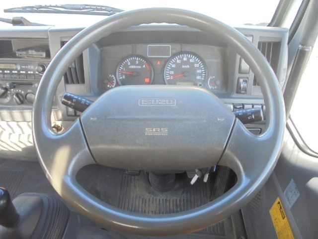 Isuzu ELF TRUCK 2014-09 196303-1