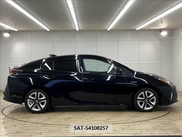 Toyota PRIUS 2016-04 229705-16
