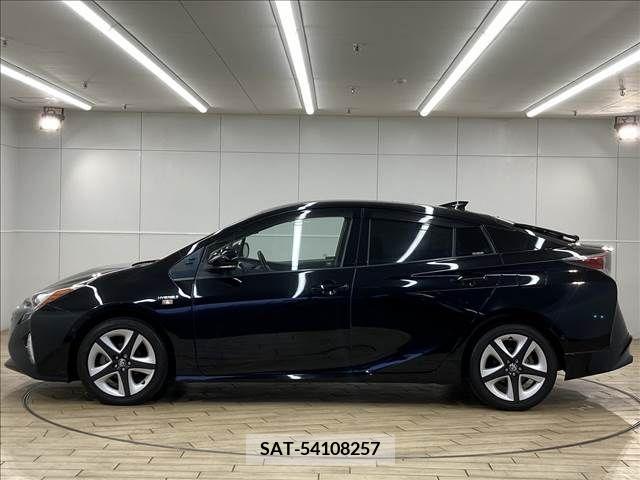 Toyota PRIUS 2016-04 229705-15