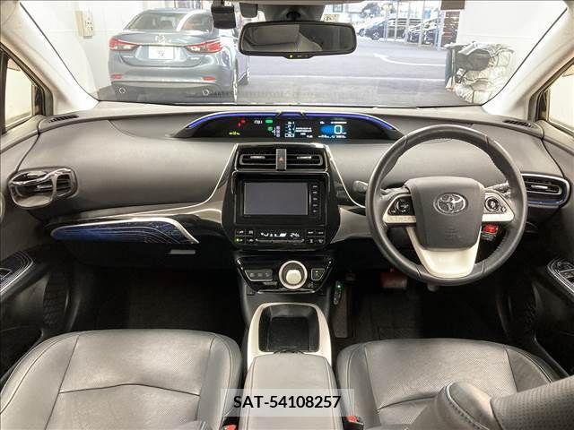 Toyota PRIUS 2016-04 229705-1