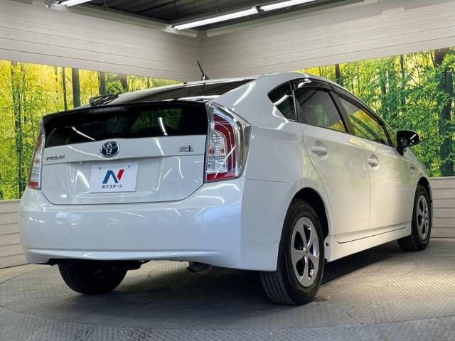 Toyota PRIUS 2015-01 183519-17