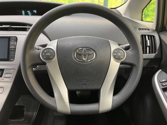 Toyota PRIUS 2015-01 183519-11