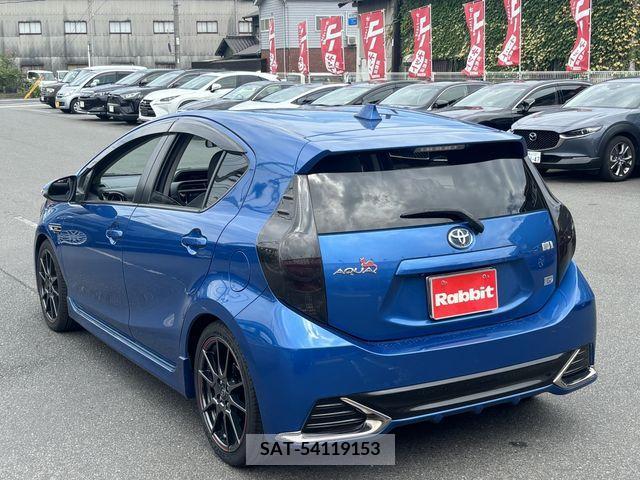 Toyota AQUA 2014-10 347040-2