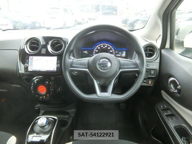 Nissan NOTE 2018-06 245767-1