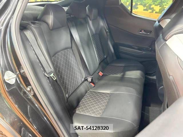 Toyota C-HR 2019-01 294902-9