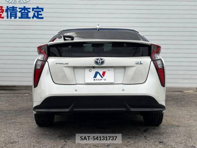 Toyota PRIUS 2017-08 322378-15