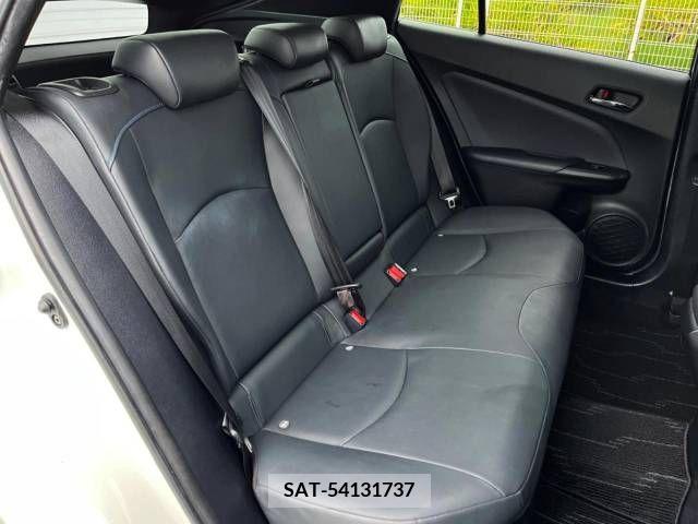Toyota PRIUS 2017-08 322378-9