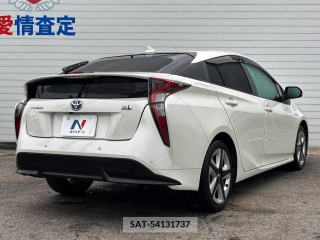 Toyota PRIUS 2017-08 322378-17