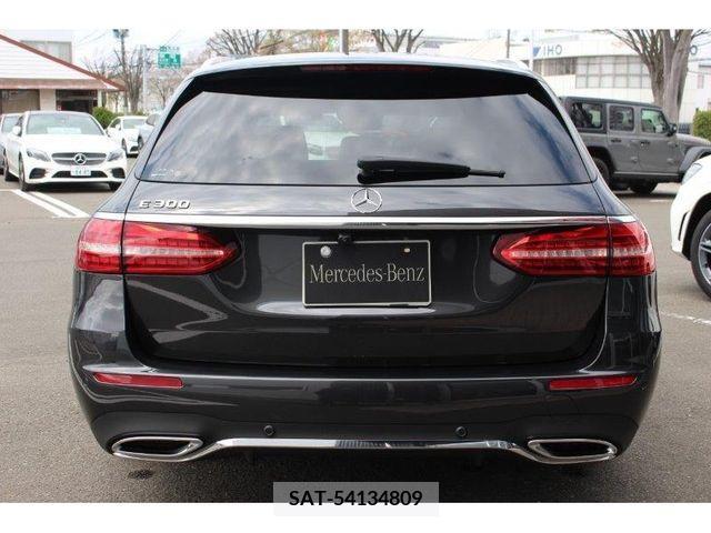 Mercedes Benz E-CLASS 2021-06 200082-10