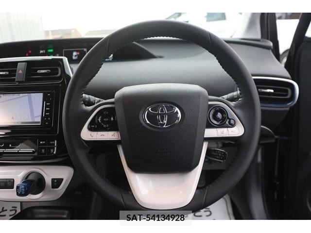 Toyota PRIUS 2017-04 205347-14
