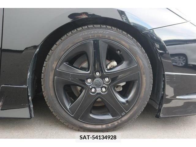 Toyota PRIUS 2017-04 205347-11