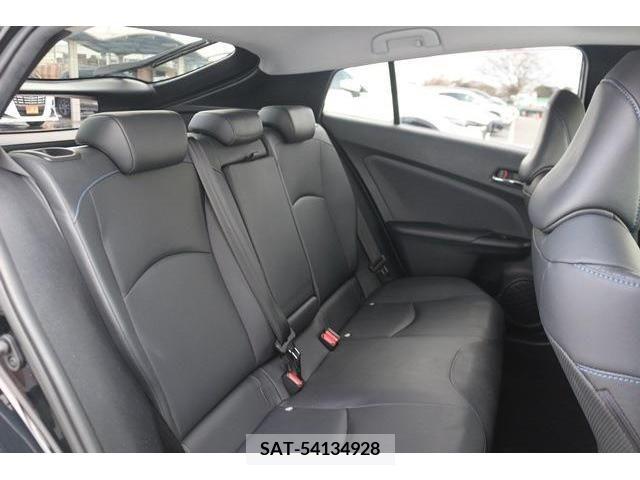 Toyota PRIUS 2017-04 205347-13
