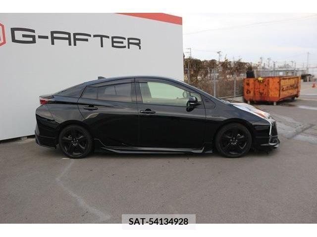 Toyota PRIUS 2017-04 205347-6