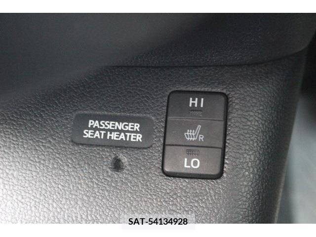 Toyota PRIUS 2017-04 205347-4