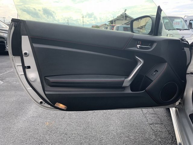 Toyota 86 2012-05 8390-12