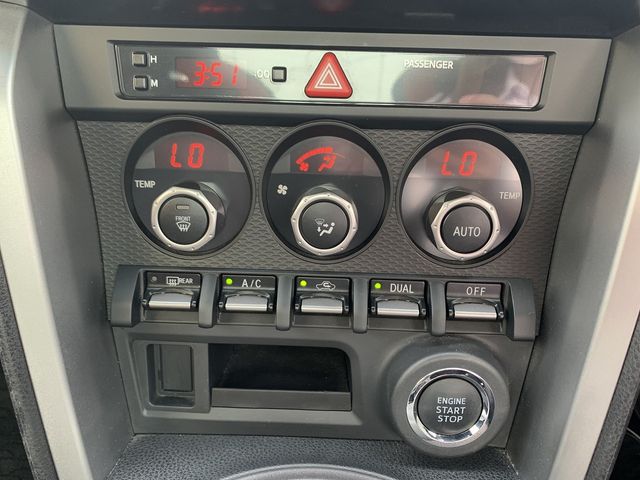 Toyota 86 2012-05 8390-15