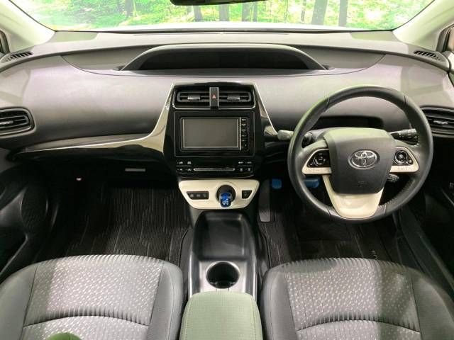 Toyota PRIUS 2015-12 29106-1