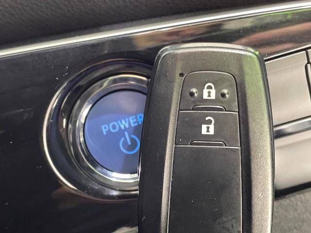Toyota PRIUS 2015-12 29106-7