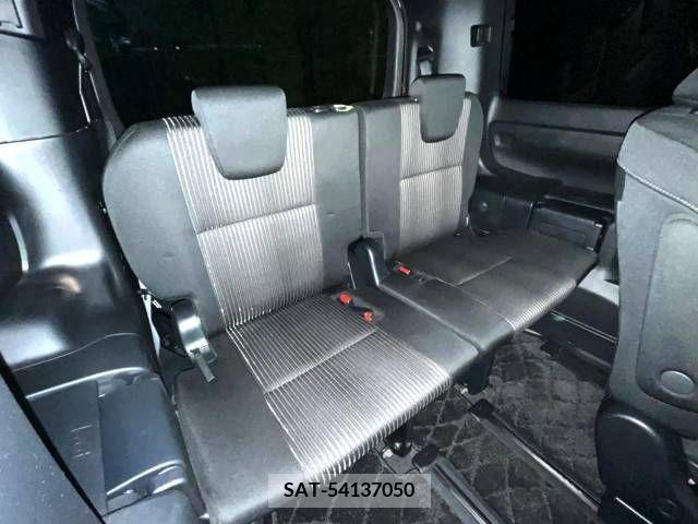 Toyota VOXY 2020-03 375735-9