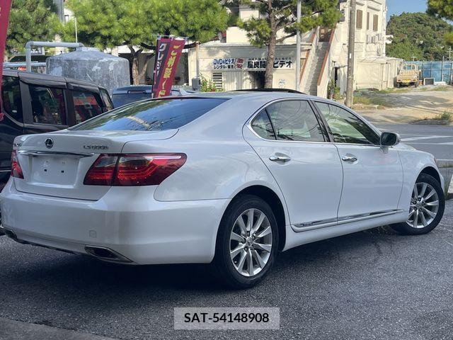 Lexus LS 2011-09 202110-2
