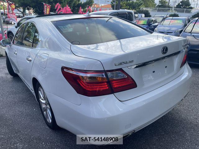 Lexus LS 2011-09 202110-4