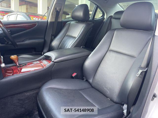 Lexus LS 2011-09 202110-8