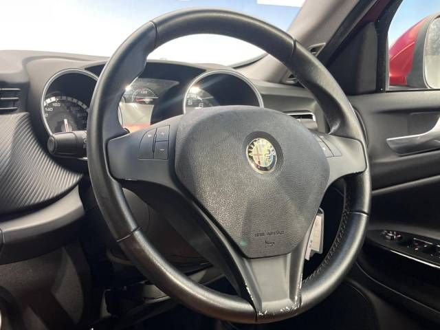 ALFA ROMEO GIULIETTA 2014-02 181214-16
