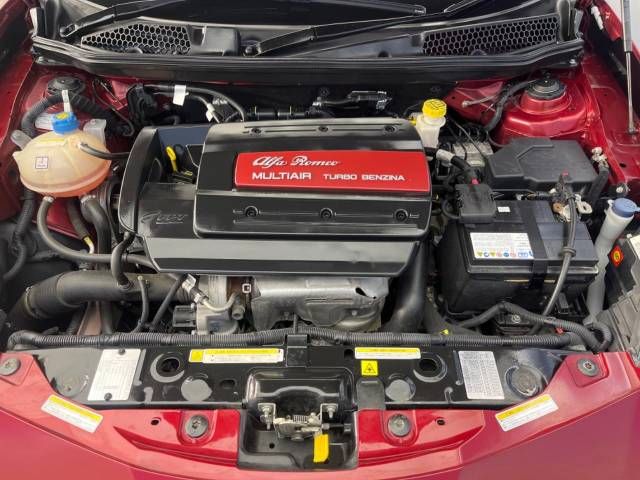 ALFA ROMEO GIULIETTA 2014-02 181214-19