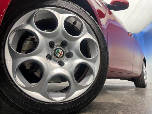 ALFA ROMEO GIULIETTA 2014-02 181214-18