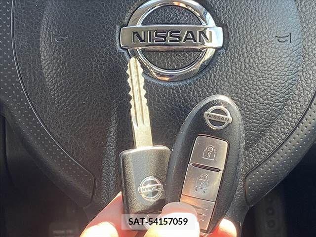 Nissan NOTE 2009-08 302275-6