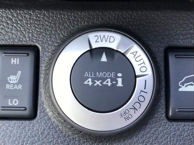 Nissan X-TRAIL 2012-09 4426-10