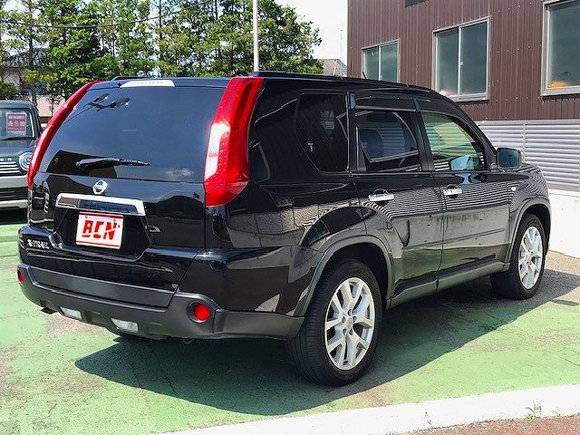 Nissan X-TRAIL 2012-09 4426-2