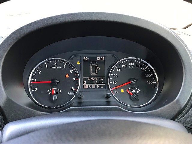 Nissan X-TRAIL 2012-09 4426-7