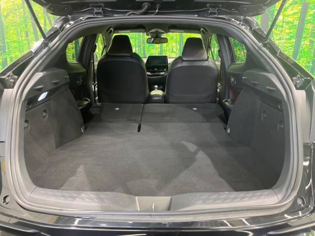Toyota C-HR 2017-03 188939-14