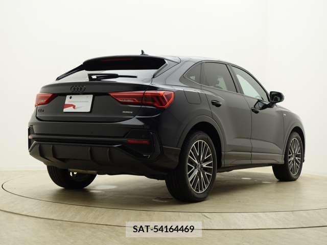 Audi Q3 2021-03 317862-4