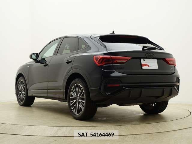 Audi Q3 2021-03 317862-6