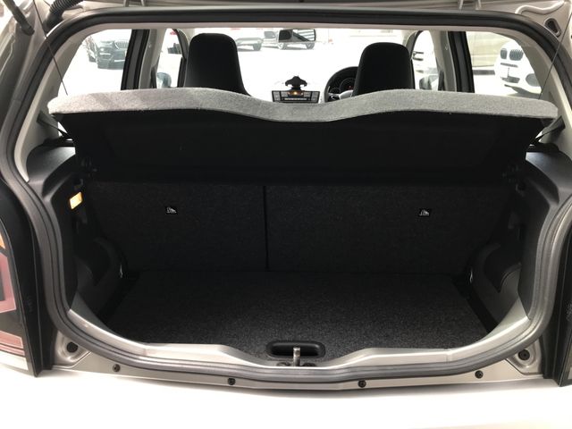 VolksWagen UP! 2018-08 13402-13