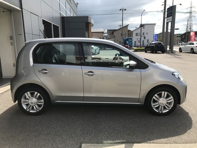 VolksWagen UP! 2018-08 13402-6