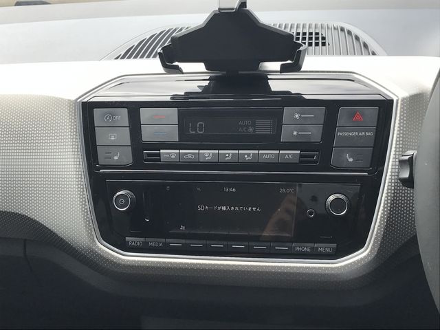 VolksWagen UP! 2018-08 13402-22
