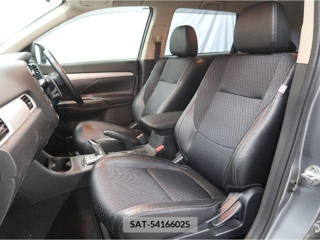 Mitsubishi OUTLANDER PHEV 2013-03 281175-21