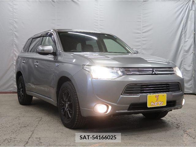 Mitsubishi OUTLANDER PHEV 2013-03 281175-24