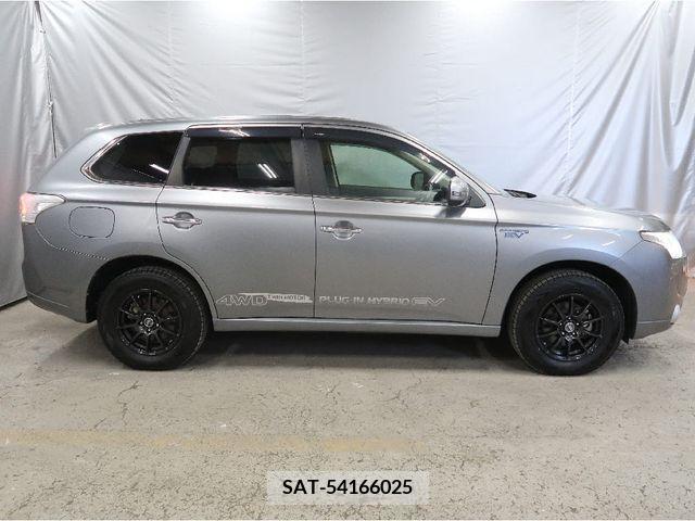 Mitsubishi OUTLANDER PHEV 2013-03 281175-25