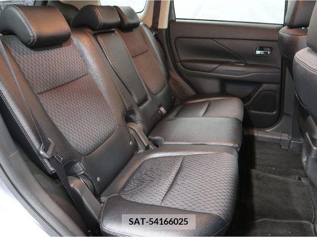 Mitsubishi OUTLANDER PHEV 2013-03 281175-4