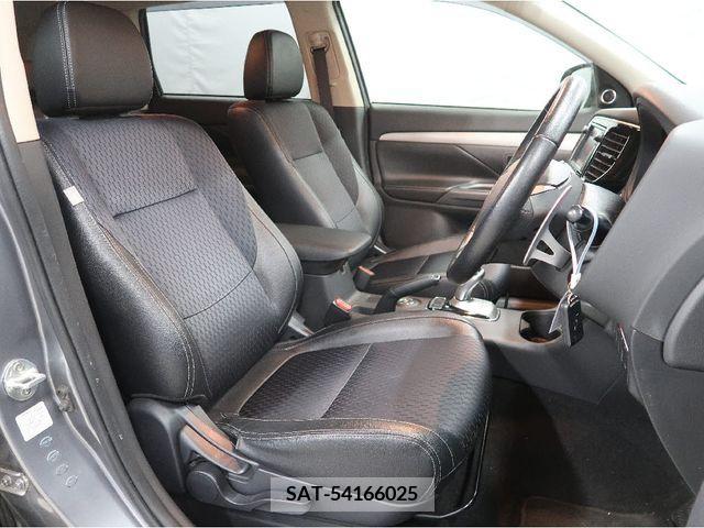 Mitsubishi OUTLANDER PHEV 2013-03 281175-3