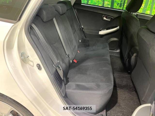 Toyota PRIUS 2013-03 221312-9