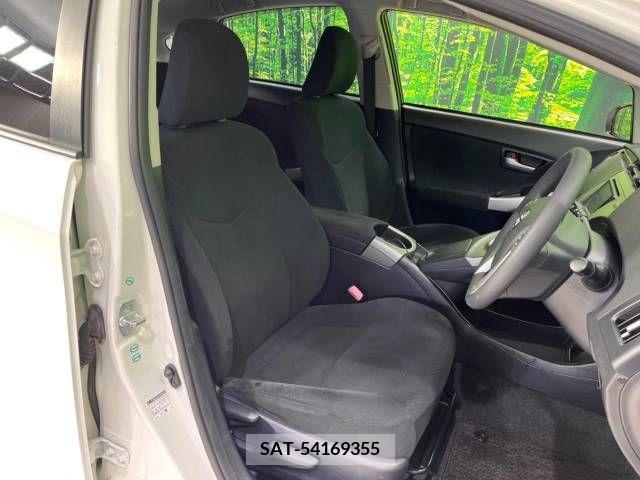 Toyota PRIUS 2013-03 221312-8