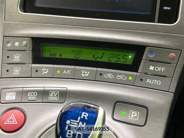 Toyota PRIUS 2013-03 221312-7
